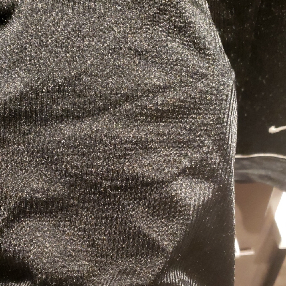 Shorts - Picture 3 of 3